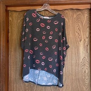 Hi-Lo top, size Medium